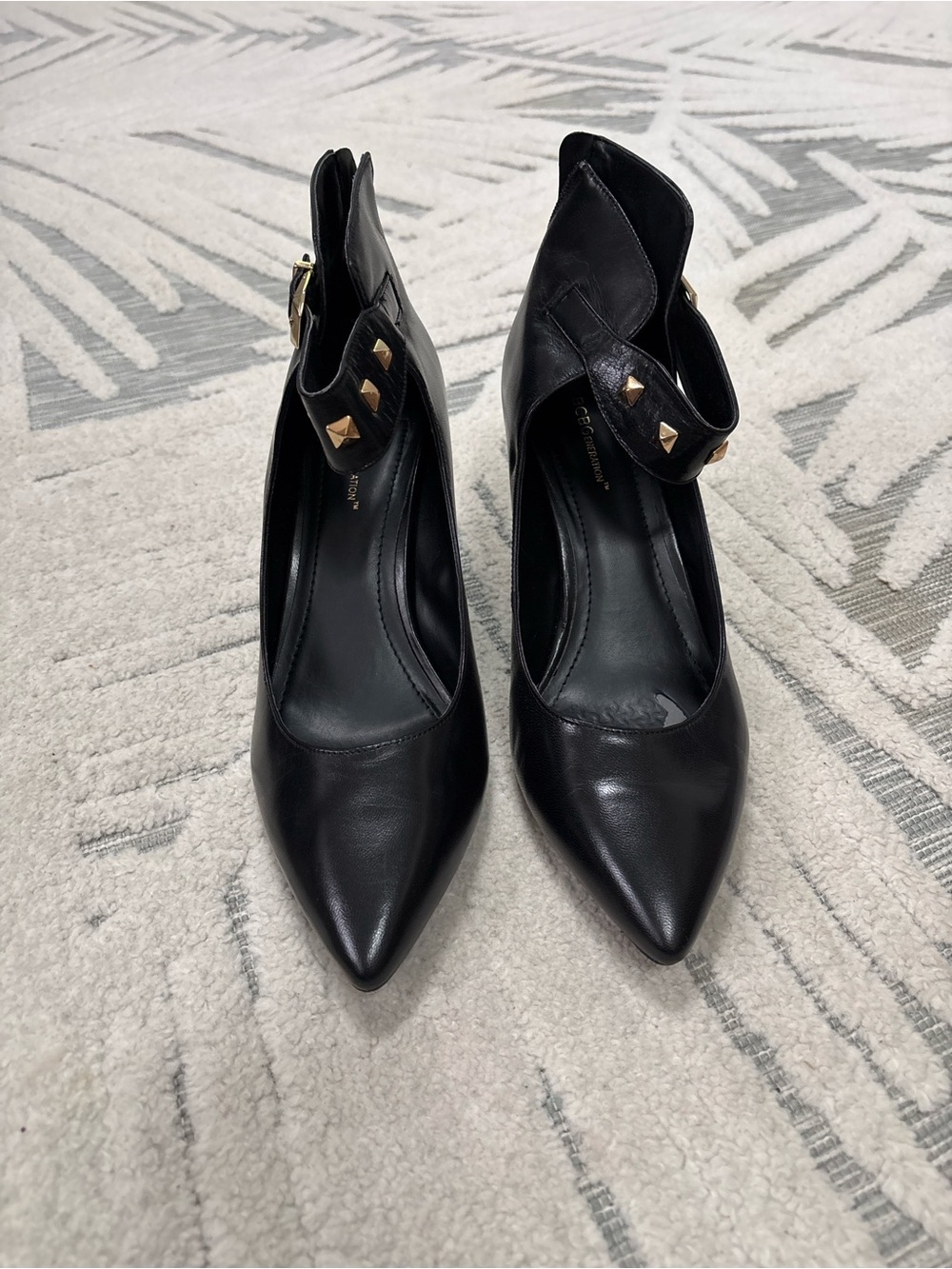 New in box Women's Black Leather Pointed Toe Heels with Studded Ankle Strap